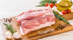 Za mäso a výrobky z neho si pred Vianocami priplatíme. Ceny narastú o desať percent