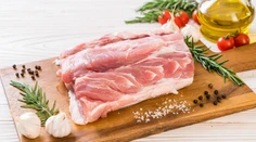 Za mäso a výrobky z neho si pred Vianocami priplatíme. Ceny narastú o desať percent