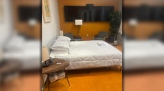 Zamestnanci nemusia odchádzať z práce. Musk prerobil kancelárie v Twitteri, pribudli postele aj skrine