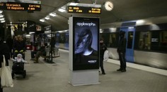 Pozrite si kreatívny bilbord, ktorému vejú vlasy vo vetre