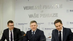 Štát vyberie na daniach o 489 miliónov eur viac