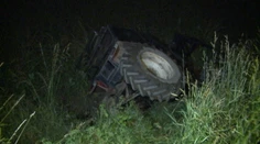 Traktor ráno zavalil človeka. Nehodu neprežil
