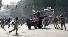 OBRAZOM: Ako útok na americký Kapitol: Červenú pevnosť v Indii obsadili desaťtísíce roľníkov