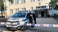 Bombový poplach na viacerých školách v Bratislave aj okolí, prehľadávali ich policajti