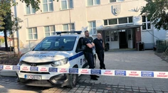 Bombový poplach na viacerých školách v Bratislave aj okolí, prehľadávali ich policajti