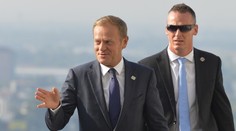 Tusk pred summitom EÚ rozposlal nové, tvrdšie návrhy na druhú fázu brexitu
