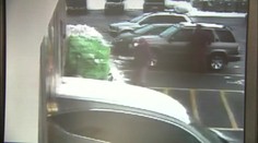 Žena si pomýlila jednotku so spiatočkou. Takto to dopadlo