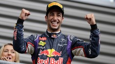 F1: Ricciardov tretí triumf v sezóne, Rosberg odpálil Hamiltona