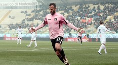 V jednej sezóne sedem trénerov, aj tak im hrozí vypadnutie