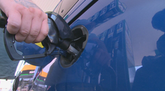 Príjemné prekvapenie: Tankovanie na pumpách zlacnelo