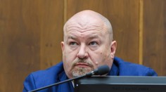 Huliak žiada zmeniť názov poslaneckého klubu SNS, chce tiež podporiť Hlas pri téme šéfa NR SR