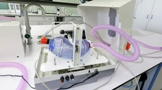 Obrovský úspech mladých Slovákov. Ich prenosný pľúcny ventilátor sa začal vyrábať sériovo