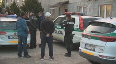 Dráma v azylovom dome v Leviciach: Muž vtrhol dnu a zbraňou zaútočil na dvoch ľudí
