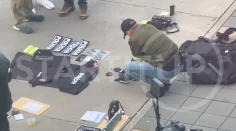 NAKA v Bratislave: Zo známeho hotela vyniesli policajnú výbavu aj samopal