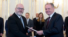 V kaviarni ukradol cenný obraz, všetko zachytila kamera. Dekan Fakulty umení TUKE Tibor Uhrín po škandále odstúpil