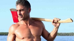 Máte slabosť pre polonahých hasičov? Tento kalendár pôjde na dračku