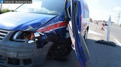 Opitý vodič v Bratislave prešiel do protismeru, narazil do štyroch áut