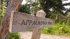 Matka sa so svojimi 15 deťmi rozhodla zdolať Apalačský chodník. Pešo prejdú 3500 kilometrov