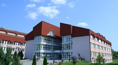 V areáli nemocnice v Rimavskej Sobote napadla skupina osôb primára interného oddelenia