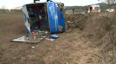 PRVÉ ZÁBERY: Pri zrážke auta s autobusom sa zranilo 25 ľudí!