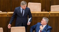 Richter ostáva ministrom práce, väčšina snemovne ho podržala