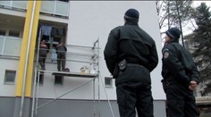 Už mesiace nemôžu skolaudovať bytovku, bráni im v tom suseda