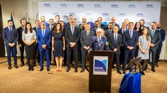 Mikuláš Dzurinda predstavil Modrú koalíciu, veľa členov nemá skúsenosti z veľkej politiky