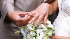 V rozpore so zákonom sa ročne vydajú milióny dievčat