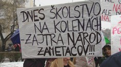 Tisícky učiteľov vyjdú v stredu do ulíc. Protestovať budú za vyššie platy