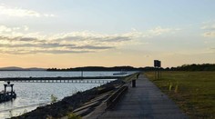 Vážna nehoda na Dunaji. V šamorínskom prístave sa zrazil surfista s jachtou