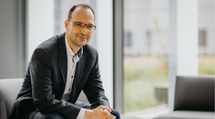 Prestížne ocenenie CFO roka 2022 získal Szilárd Kása. Spoločnosť Nafta vďaka nemu prosperuje