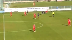 Frajer na záver: Hráč Serede predviedol akciu ako z hernej konzoly. Obranca aj brankár boli bezmocní