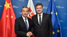 Sme proti všetkým krokom, ktoré prilievajú olej do ohňa na Ukrajine, uviedla Čína počas rokovania s USA