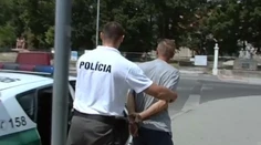 Expolicajt zneužíval tínedžerov. Sudcovi sa zdal jeho trest prísny, znížil mu ho