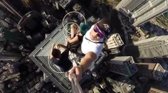 Najnebezpečnejšia selfie všetkých čias? Vznikla vo výške 346 metrov