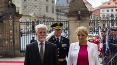 Pavel prijal na Pražskom hrade Čaputovú, pricestovala na poslednú návštevu