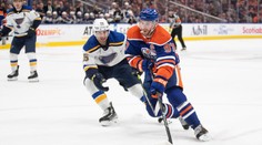 McDavid ukončil strelecké suchoty, Rangers na méte 40 víťazstiev