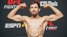 Klein na galavečere UFC 272 zdolal Američana Smitha na body