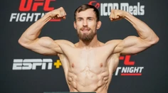 Klein na galavečere UFC 272 zdolal Američana Smitha na body
