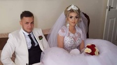 Honosná svadba Slovákov. Pri tanci sa obhadzovali bankovkami