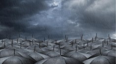 Slovensko zasiahnu búrky s krúpami. Hrozia aj povodne