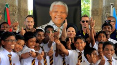 Juhoafričania spomínajú na Nelsona Mandelu, dnes by sa dožil 100 rokov