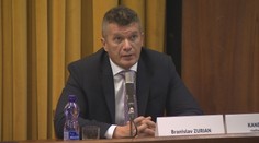 Špinavá práca a obyčajná pomsta. Opozícia ostro kritizuje akciu policajnej inšpekcie