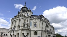 Zastali sa zamestnancov a vysvetlili pozadie hry. Národné divadlo Košice rázne reaguje na Štefana Kuffu