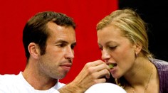 Títo športoví milenci spolu nehrali ani set. Boja sa