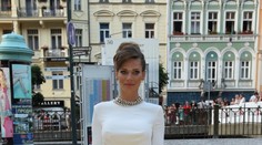 Andrea Verešová so sexy výstrihom. Ktorú časť tela odhalila?