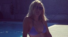 Ellie Goulding v bikinách. Tvár nič moc, ale to telo!