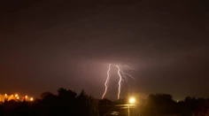 Z tepla sa veľmi nevytešujte, najmä ak ste z týchto okresov. Hrozia silné búrky