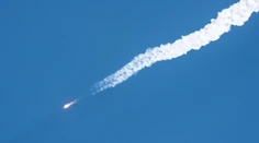 K Zemi sa nekontrolovateľne rúti čínska raketa. Vedci zatiaľ nevedia, kde presne dopadne