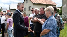 Pellegrini sa stretne s nespokojnými farmármi, čas ešte nedohodli